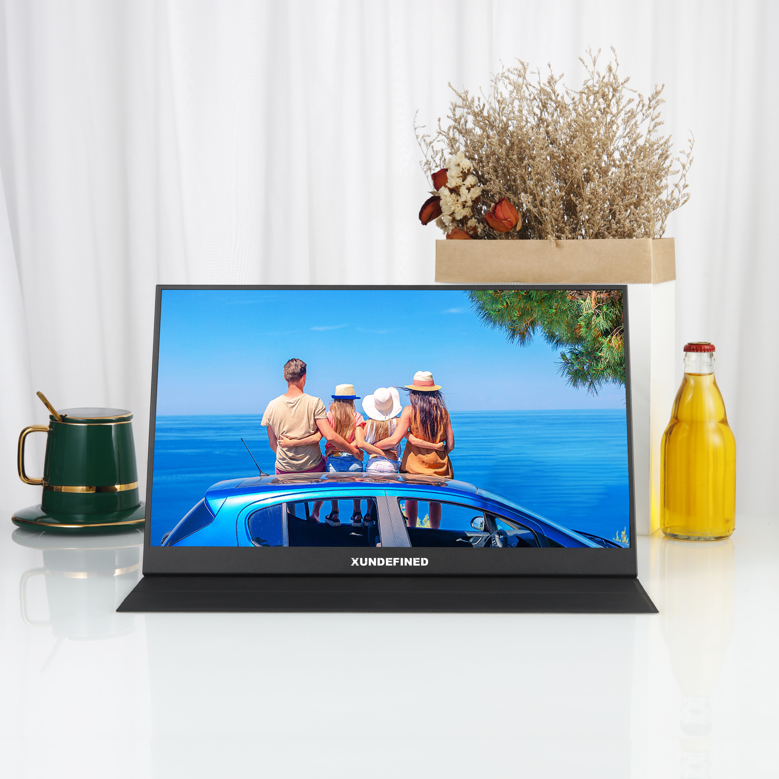 15.6 inches portable HD monitor with removable ips screen and speaker Type-C audio multi-function support external computer and mobile phone