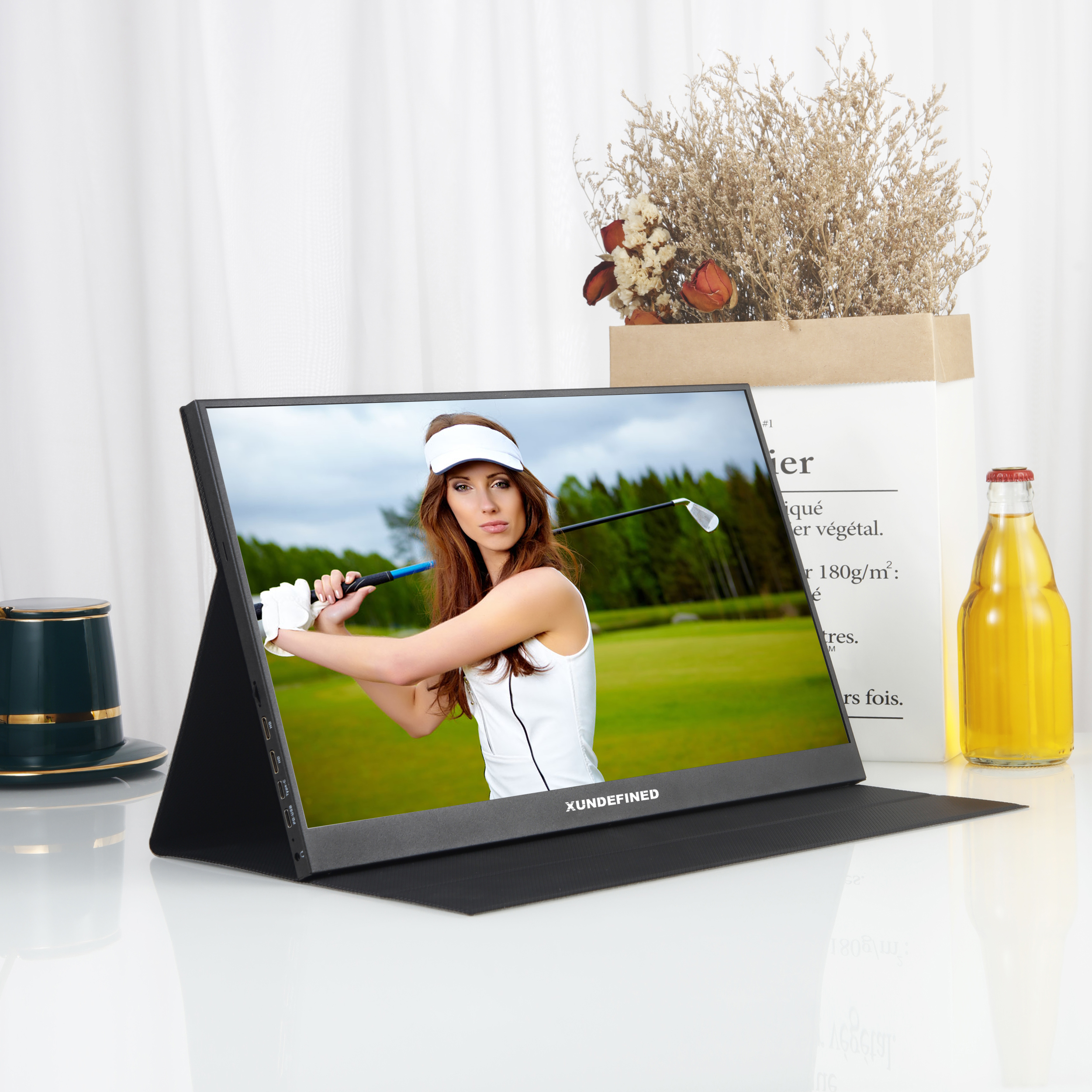 15.6 inches portable HD monitor with removable ips screen and speaker Type-C audio multi-function support external computer and mobile phone